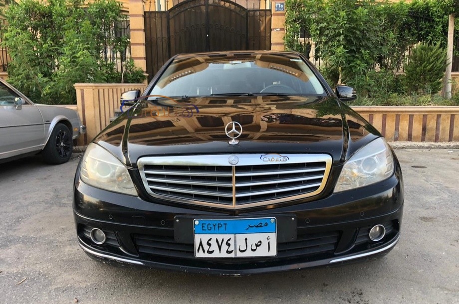 E 250 Mercedes أسود