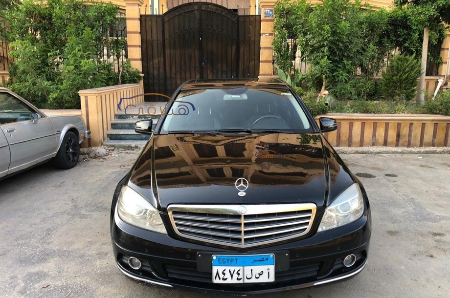 E 250 Mercedes أسود