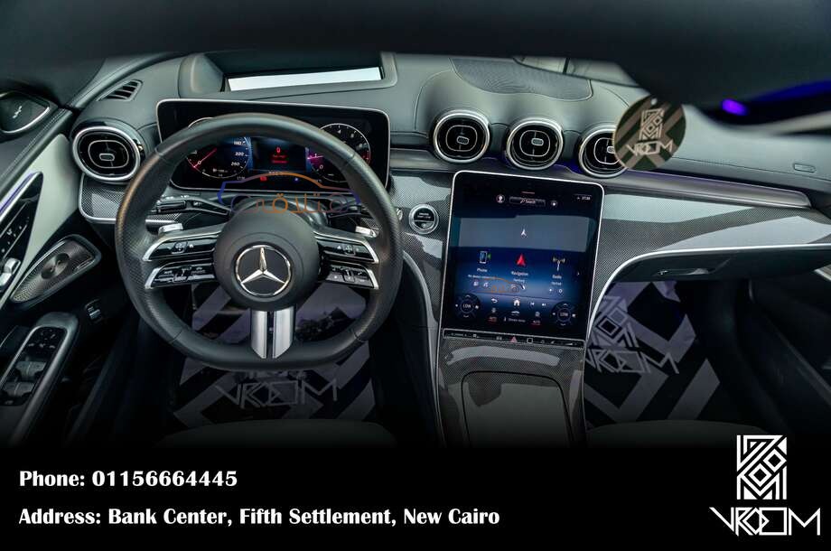 C 200 Mercedes أسود