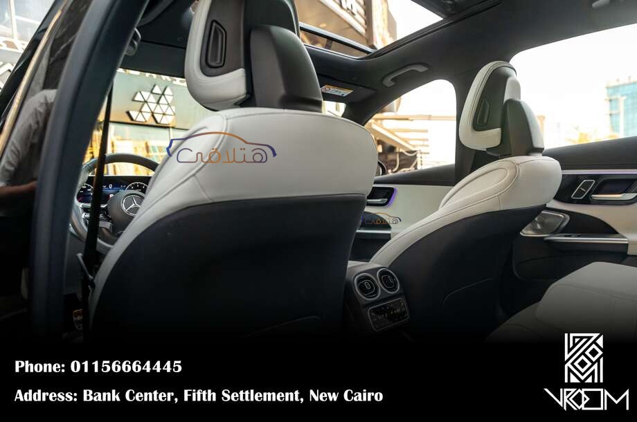 C 200 Mercedes أسود