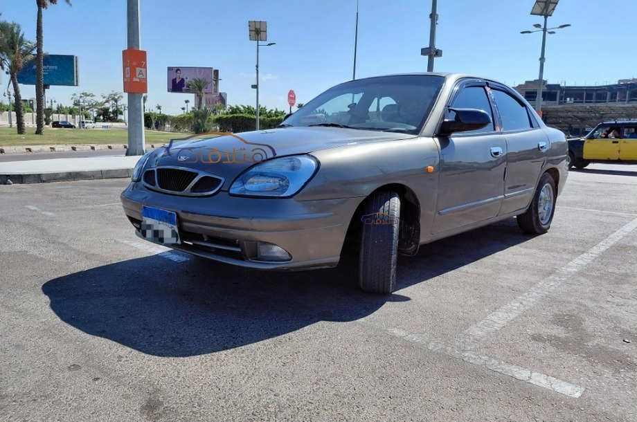 Nubira 2 Daewoo برونزي