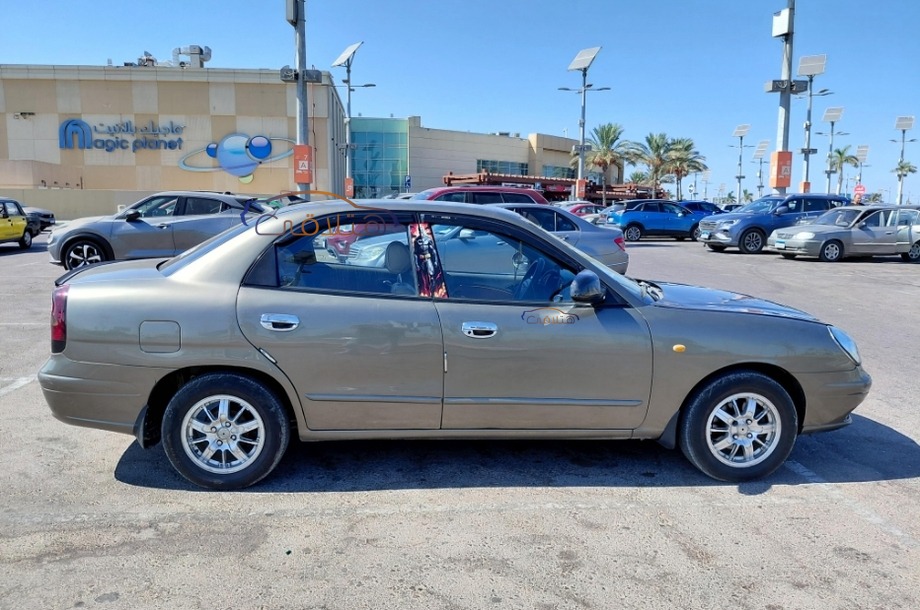 Nubira 2 Daewoo برونزي