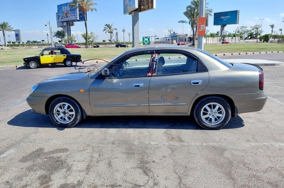 Nubira 2 Daewoo برونزي