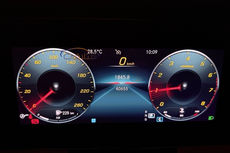 E 200 Mercedes أسود