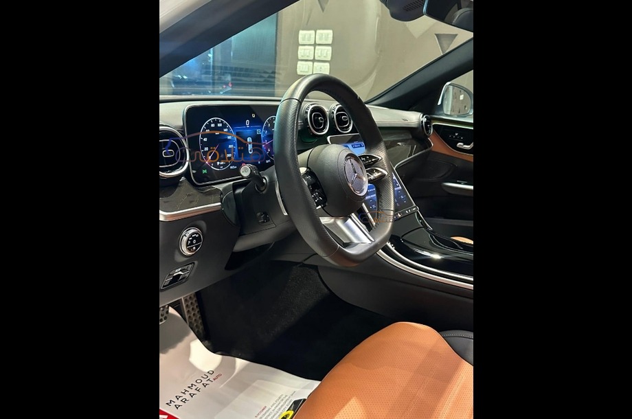 C 200 Mercedes أبيض