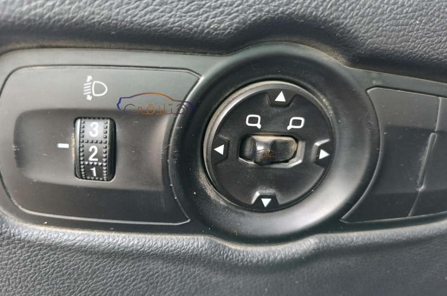 Arrizo 5 Chery رمادي