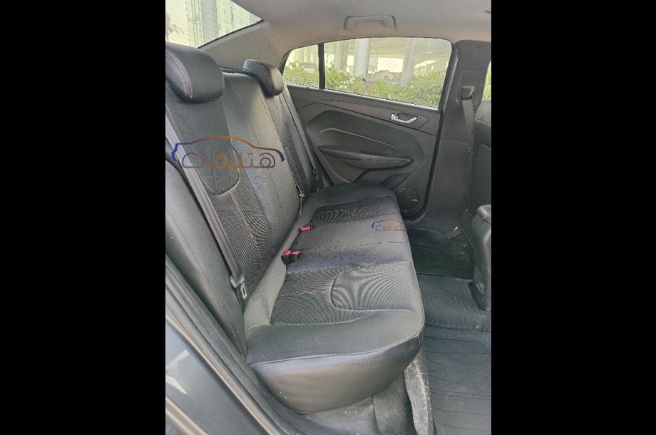 Arrizo 5 Chery رمادي