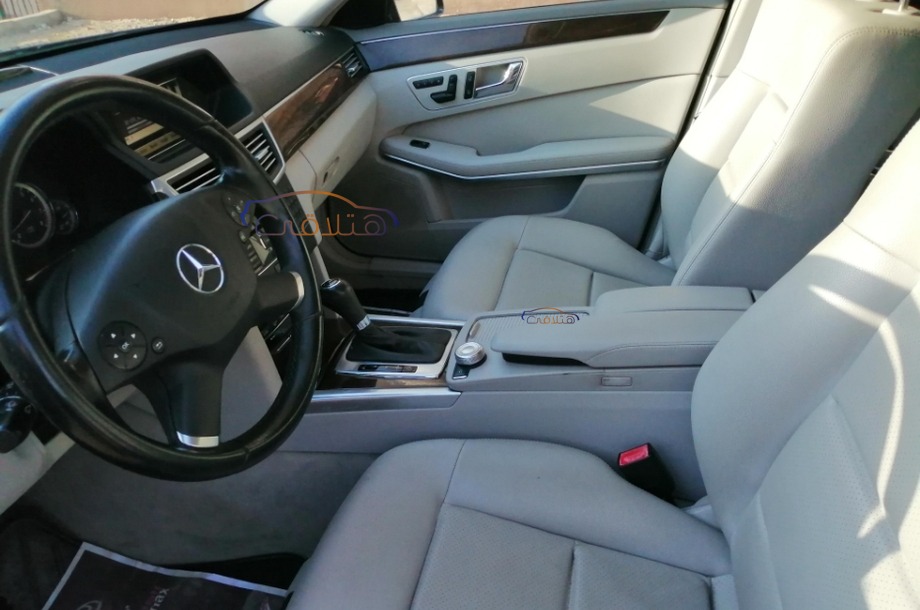 E 250 Mercedes رمادي