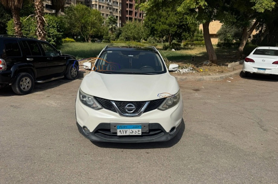 Qashqai Nissan White