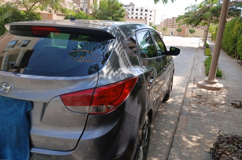 IX 35 Hyundai Dark grey