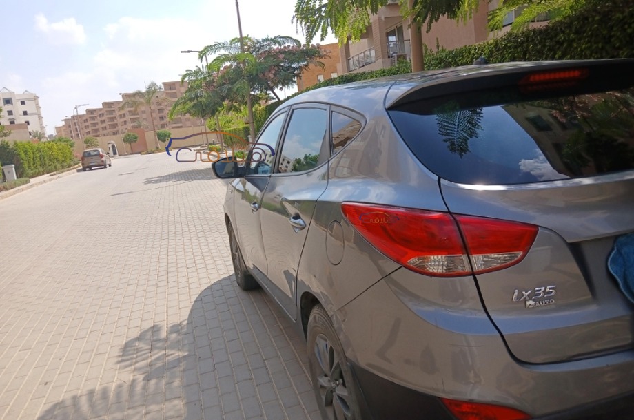 IX 35 Hyundai Dark grey