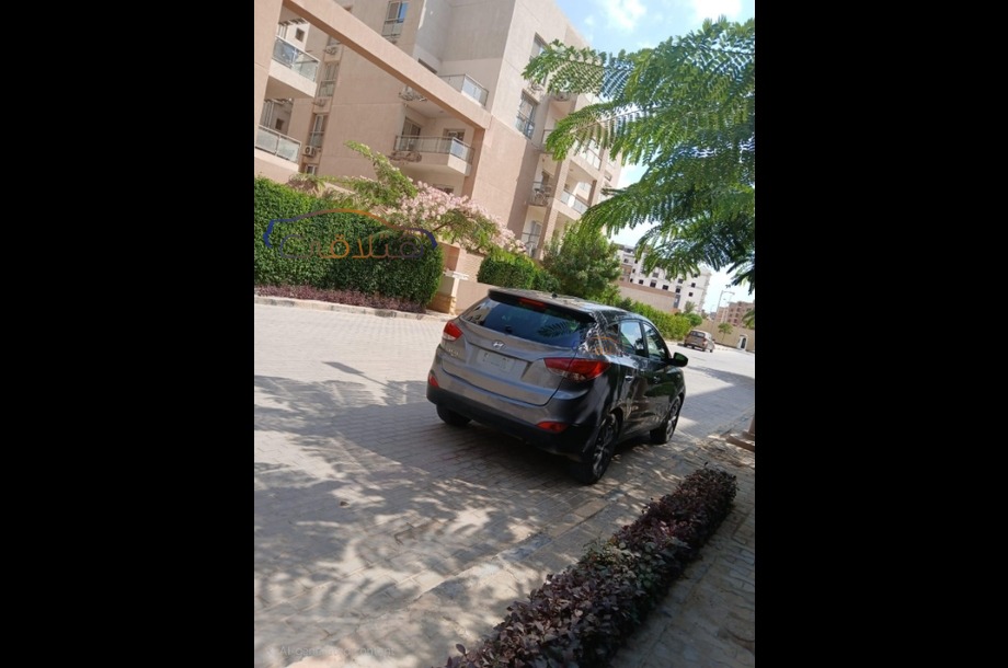 IX 35 Hyundai Dark grey