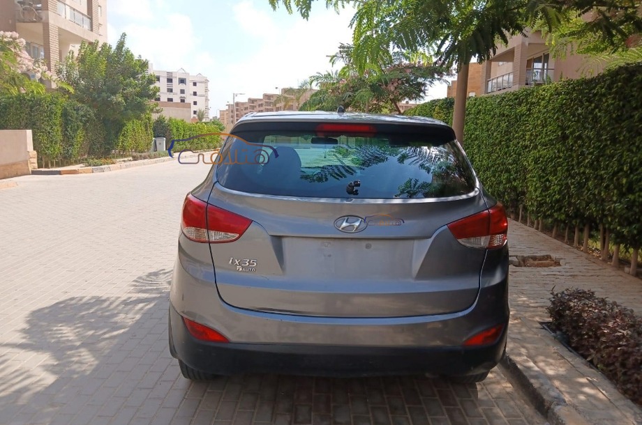 IX 35 Hyundai Dark grey
