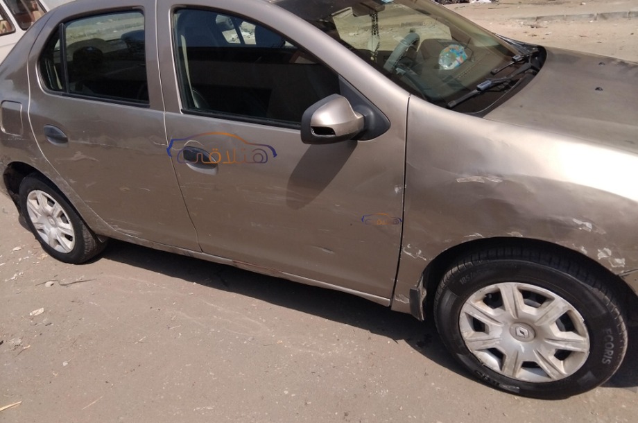 Logan Renault ذهبي