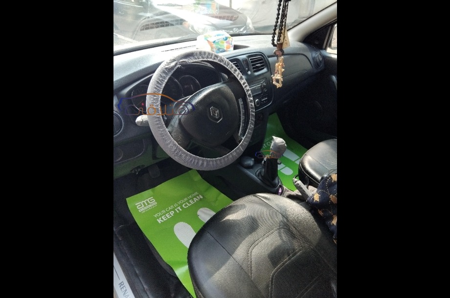 Logan Renault ذهبي