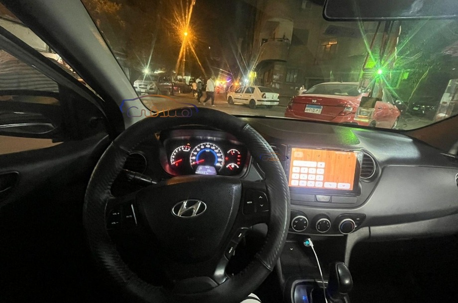 Grand i10 Hyundai فضي