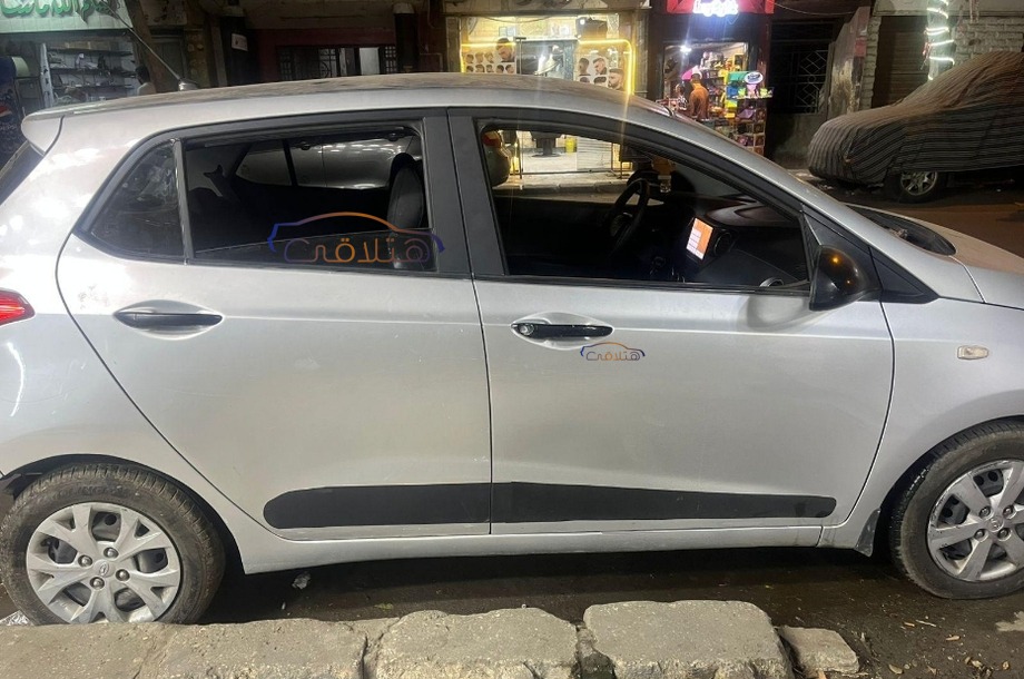 Grand i10 Hyundai فضي