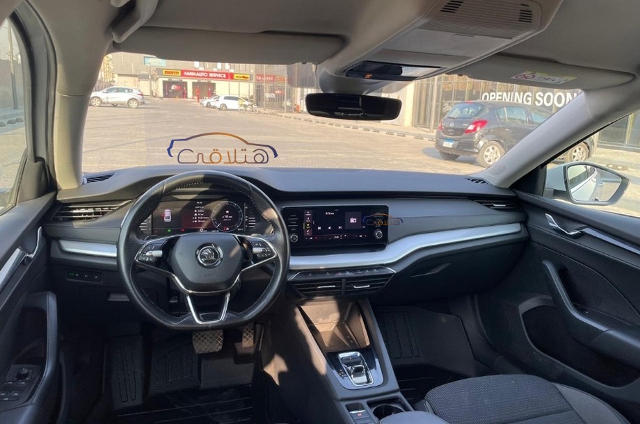 Octavia A8 Skoda أبيض