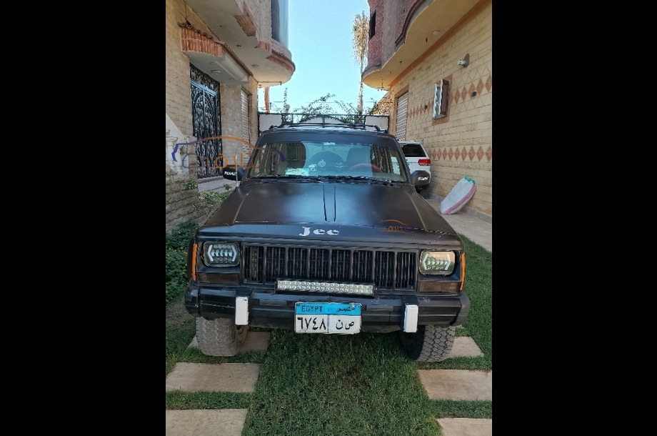 Cherokee Jeep Black