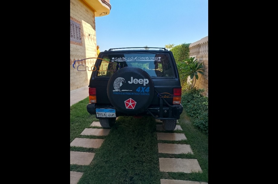 Cherokee Jeep Black