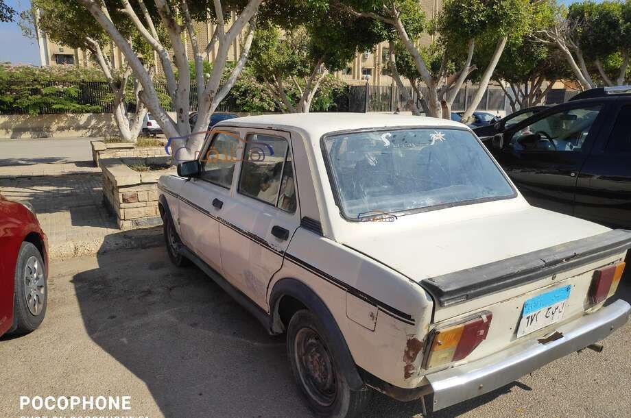 128 Fiat أبيض