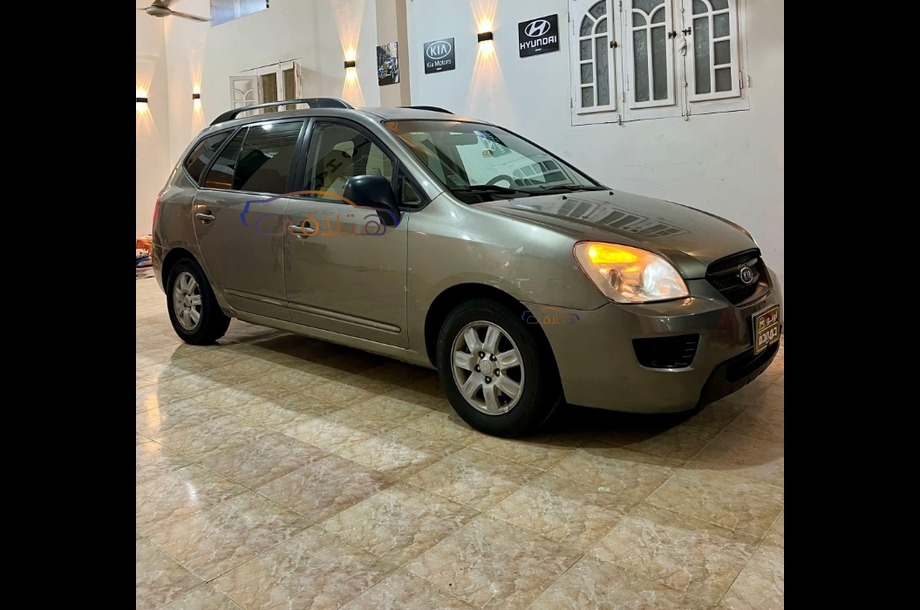 Carens Kia رمادي