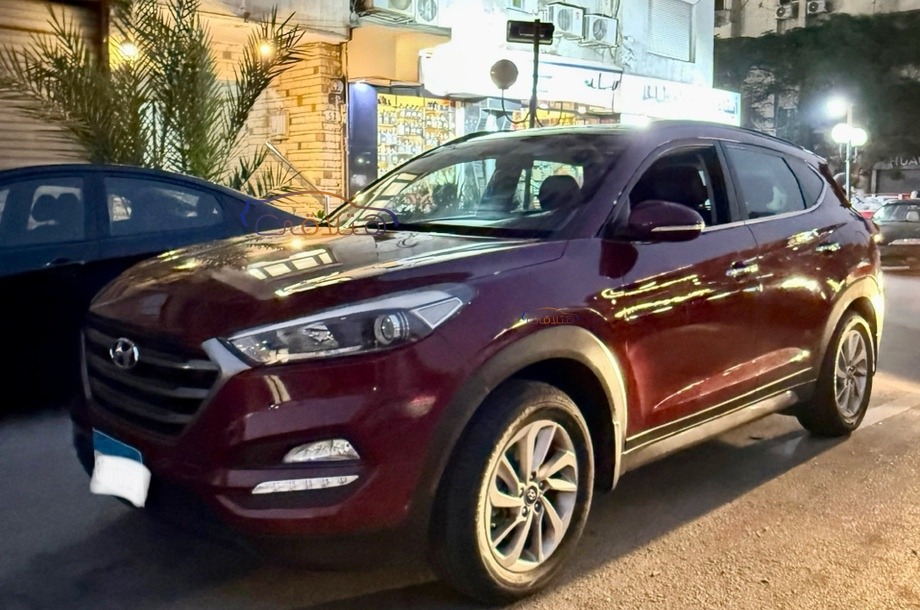 Tucson Hyundai Red
