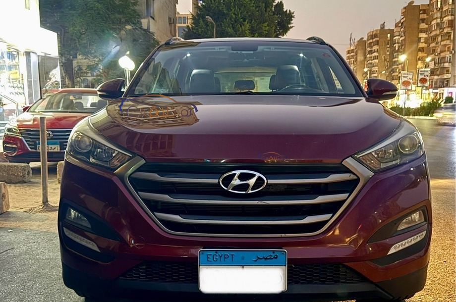 Tucson Hyundai Red