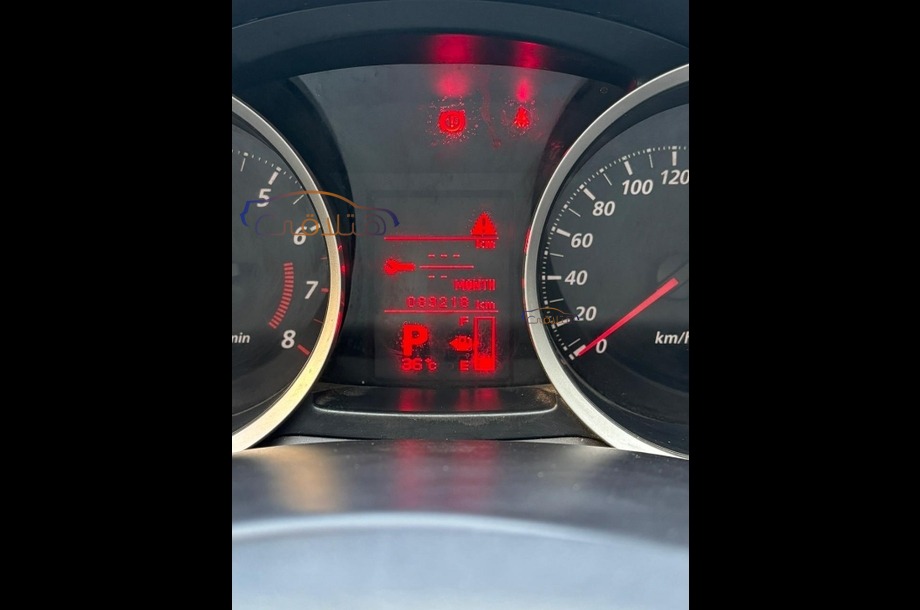 Lancer EX Shark Mitsubishi فضي