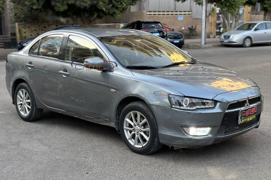 Lancer EX Shark Mitsubishi فضي
