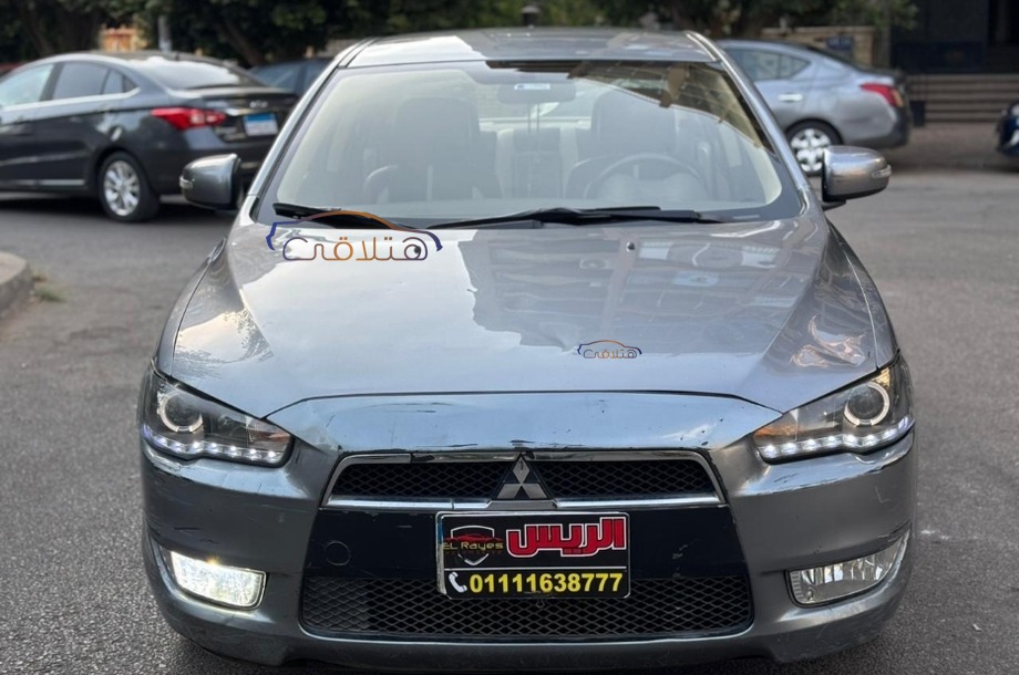 Lancer EX Shark Mitsubishi فضي
