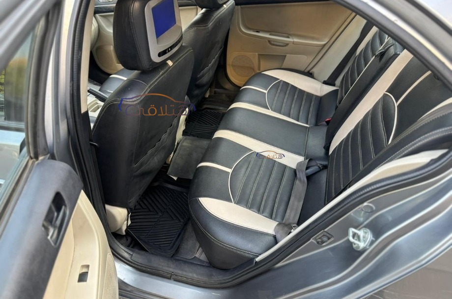 Lancer EX Shark Mitsubishi فضي