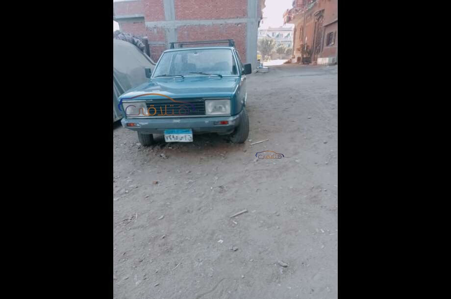 131 Fiat الأزرق الداكن