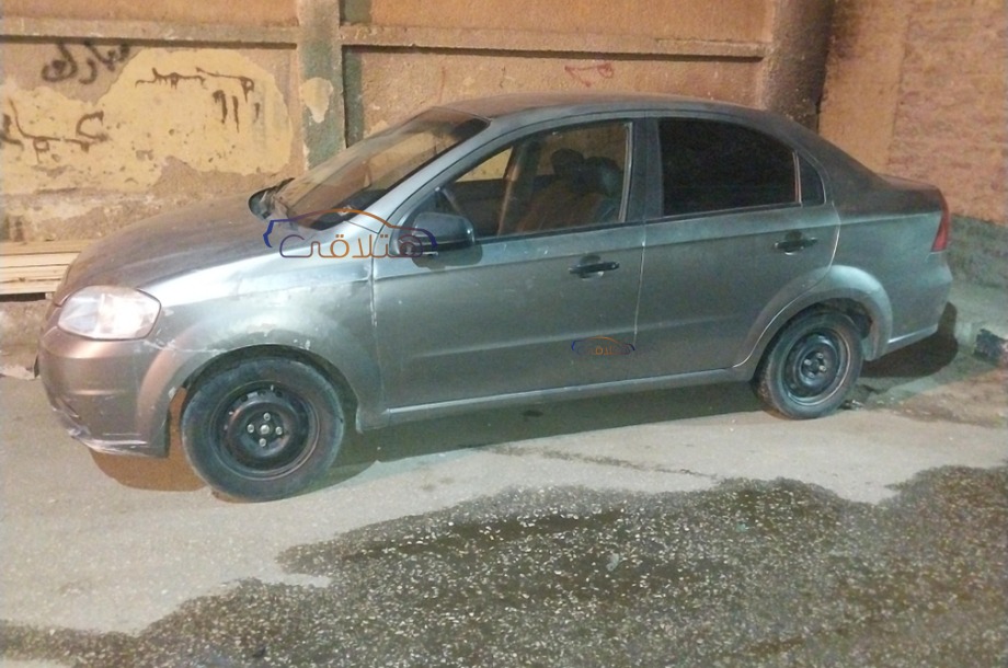 Aveo Chevrolet رمادي