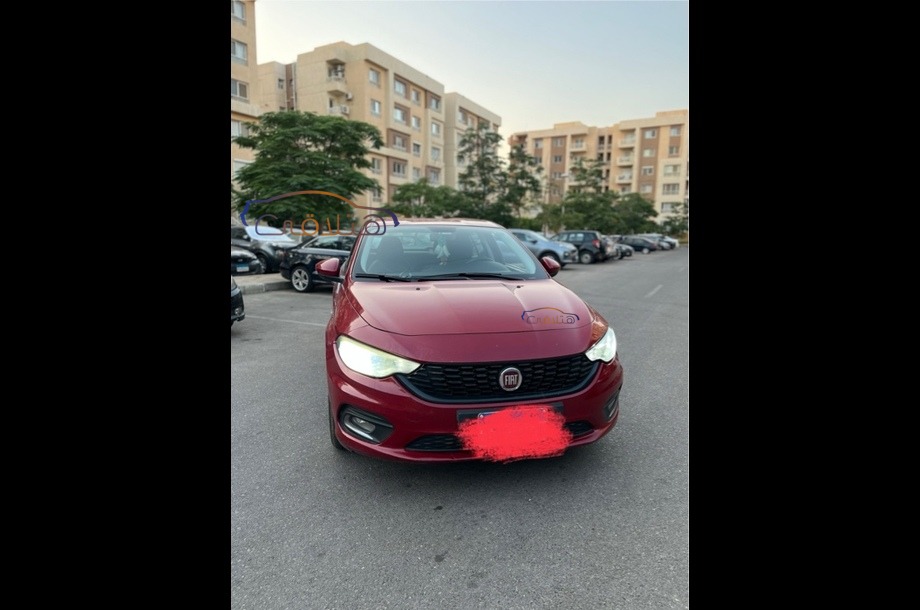 Tipo Fiat احمر