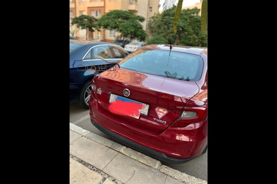 Tipo Fiat احمر