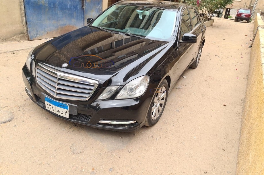 E 250 Mercedes أسود