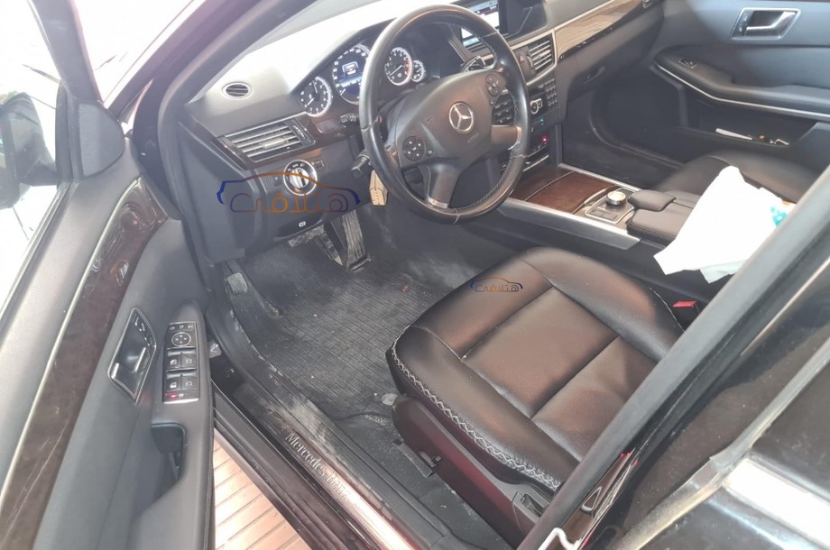 E 250 Mercedes أسود