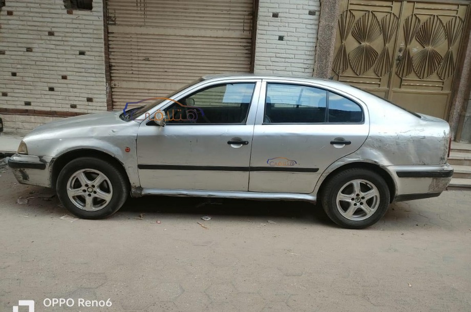 Octavia A4 Skoda فضي