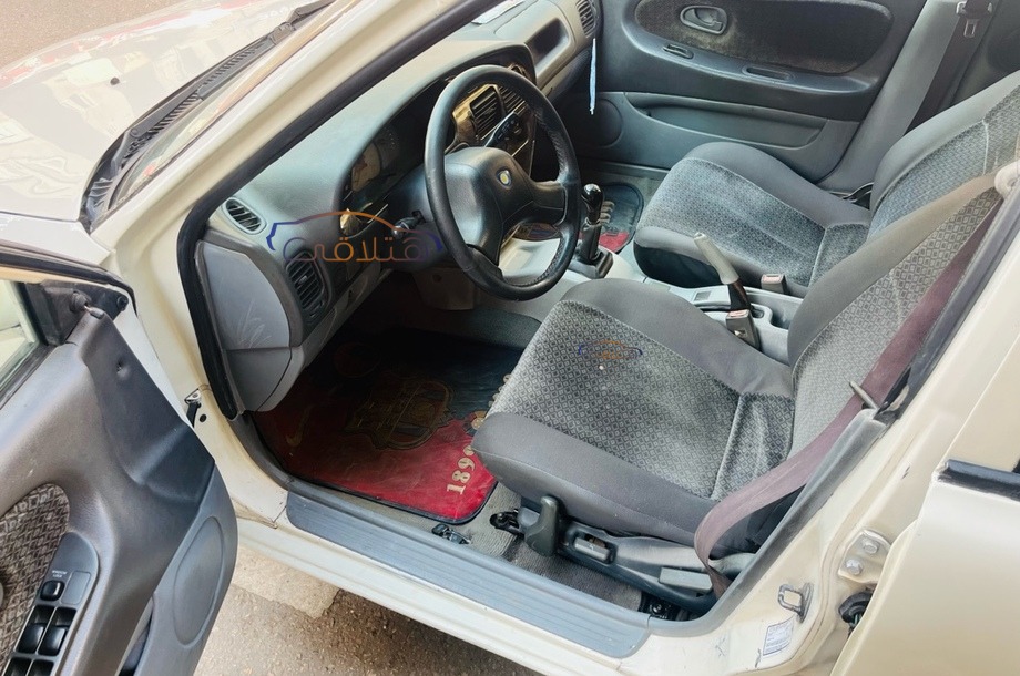 Wira Proton أبيض