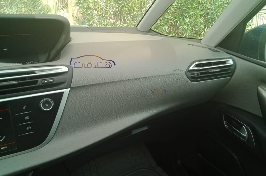 C4 Grand Picasso Citroën الأزرق الداكن