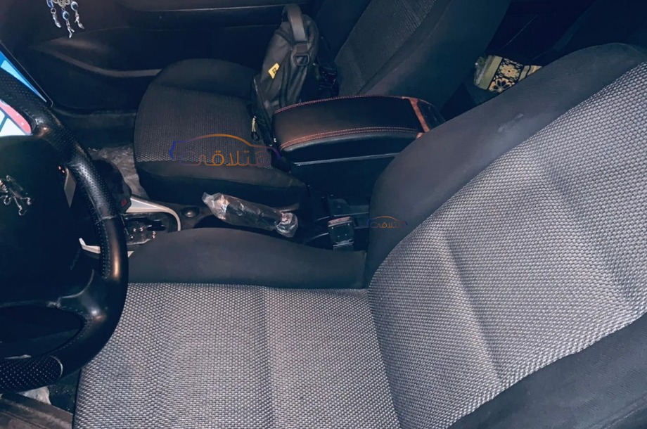 307 Peugeot رمادي