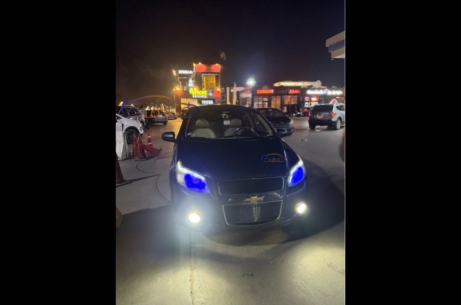 Aveo Chevrolet Dark blue