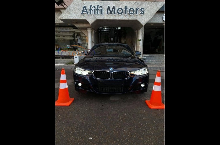 320 BMW Dark blue