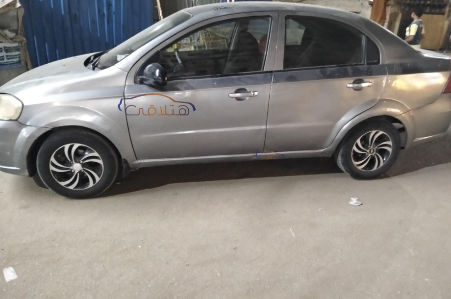 Aveo Chevrolet Dark grey