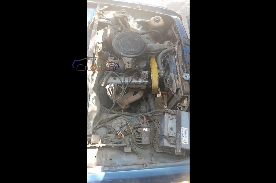 132 Fiat الأزرق الداكن