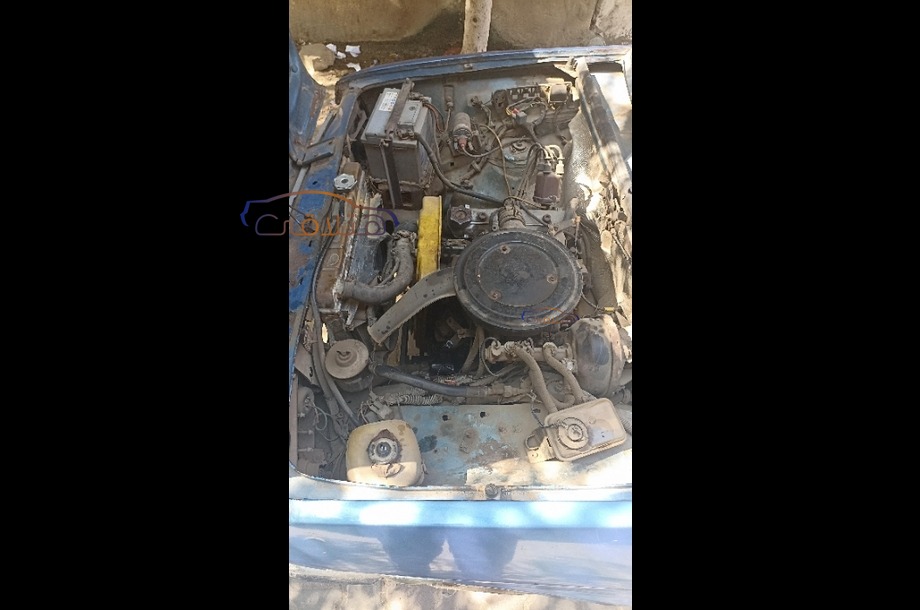 132 Fiat الأزرق الداكن