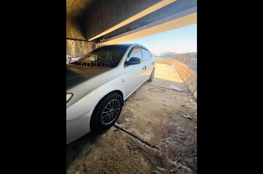 Avante Hyundai فضي