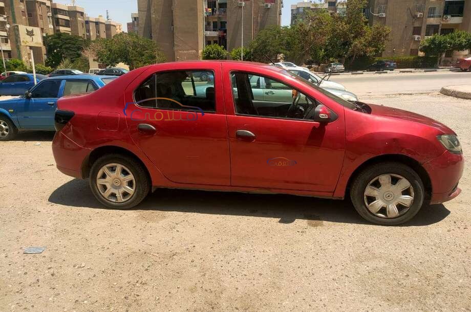 Logan Renault احمر