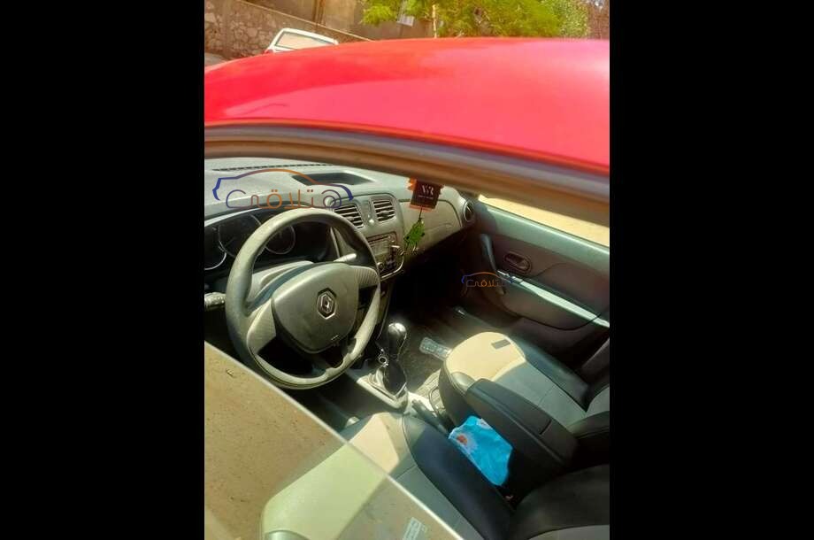 Logan Renault احمر